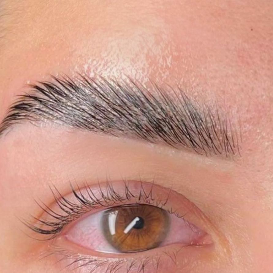 Brwi – realizacja Beauty Time Dzierżoniów